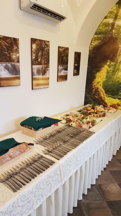 Penzion Polovnik Moldava nad Bodvou Esterno foto